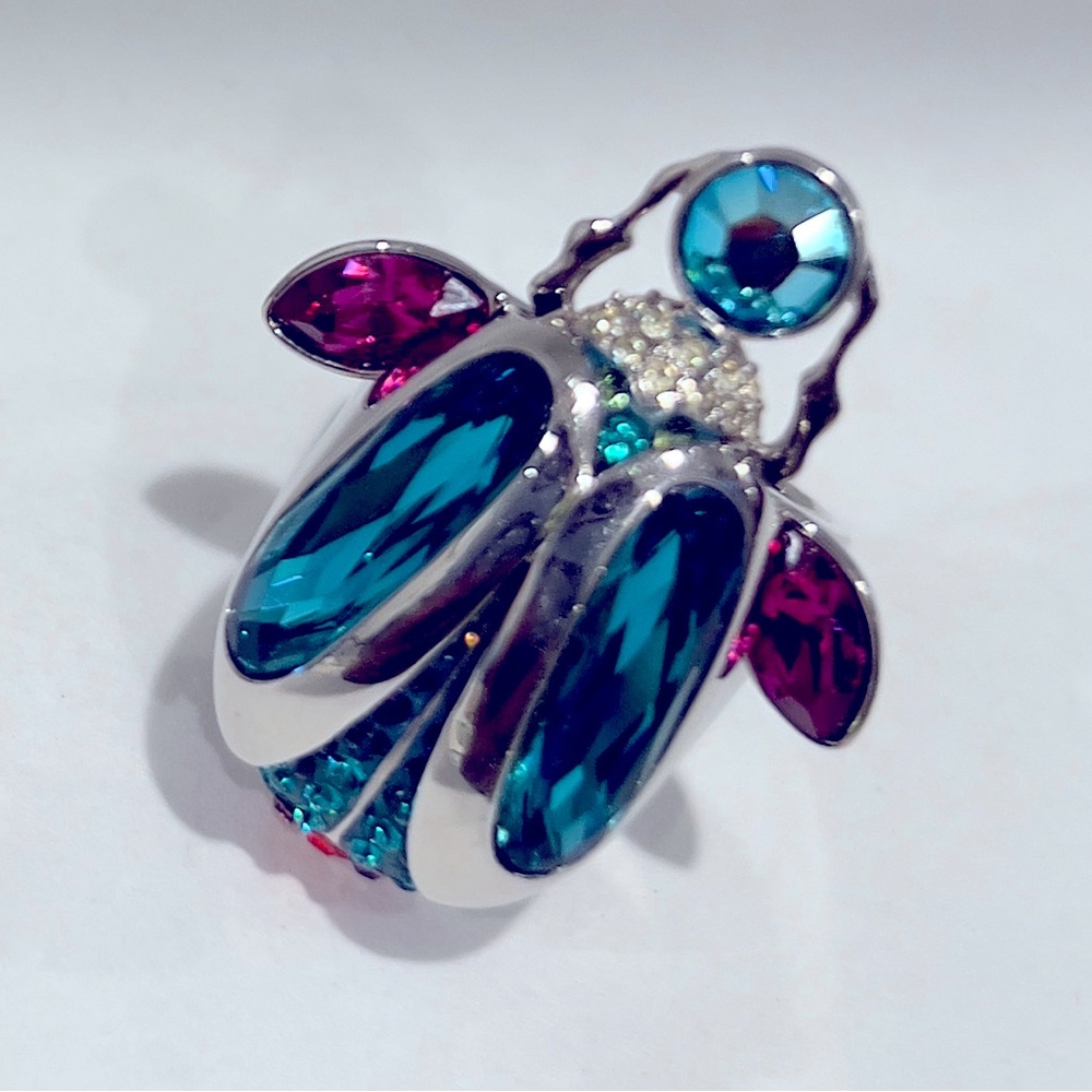 RARE: SWAROVSKI 
TRANSLUCENT SCARAB BEETLE
CRYSTAL RING SIZE 52=US=6